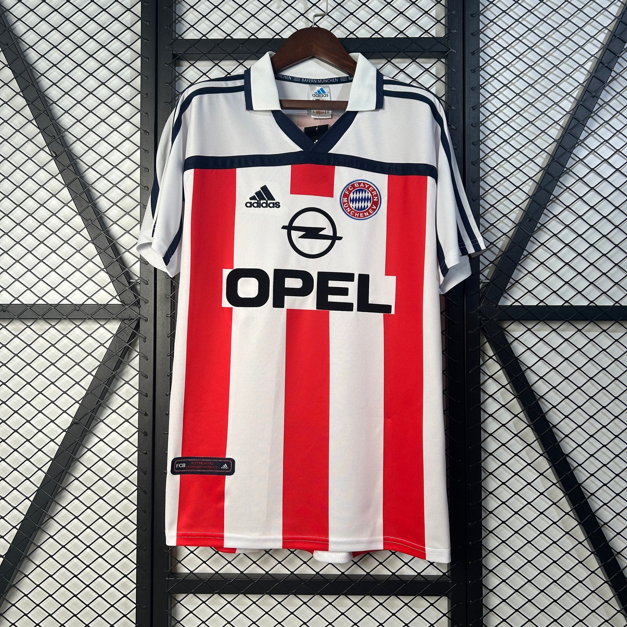 BAYERN DE MUNICH II 00/02 HOMBRE (RETRO)