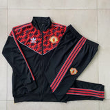 PANTALONES + SUDADERA MANCHESTER UNITED I 25/26