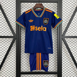 NEWCASTLE II 25/26 CONJUNTO INFANTIL