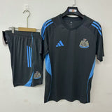 CAMISETA + PANTALONES NEWCASTLE I 25/26