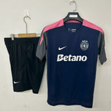 CAMISETA + PANTALONES SPORTING LISBOA I 25/26