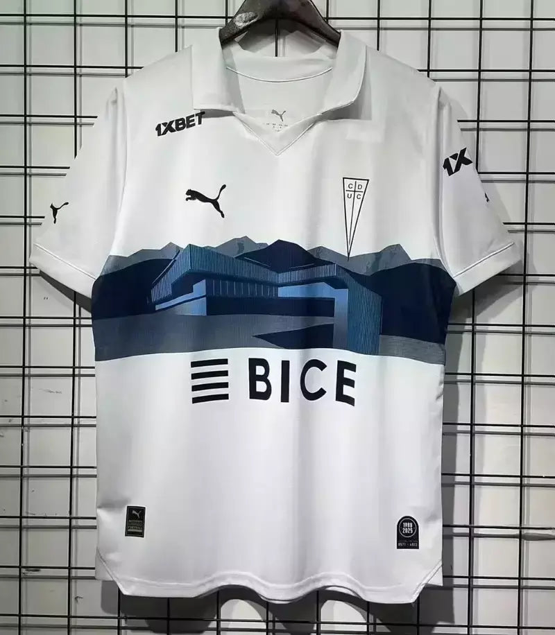 UNIVERSIDAD DE CATOLICA EDICION LIMITADA ESTADIO 2025 HOMBRE